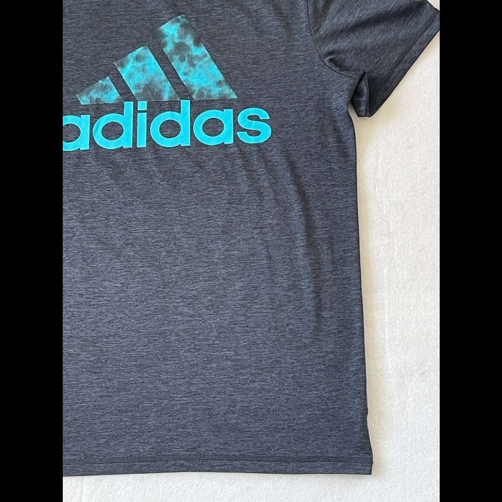 ADIDAS BOYS Climalite Tee LARGE - Picture 4 of 8